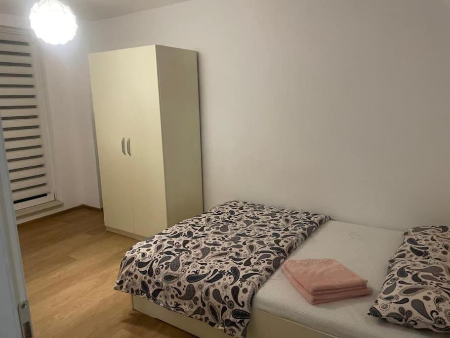 Apartament Cluj Floreşti Esterno foto