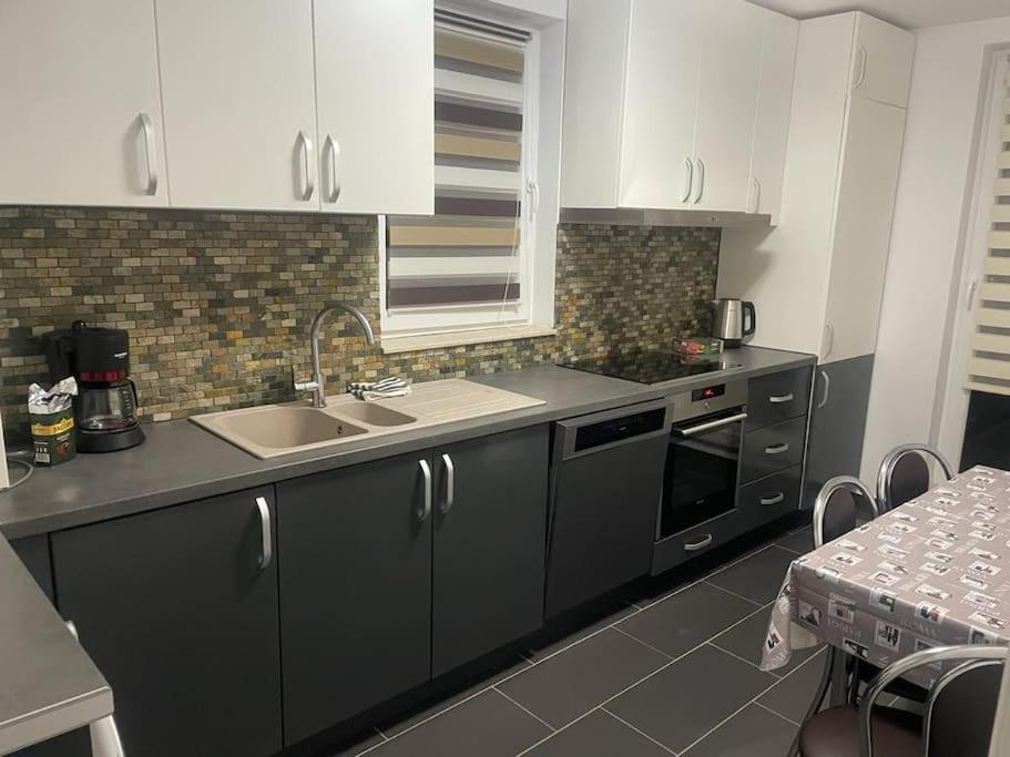 Apartament Cluj Floreşti Esterno foto